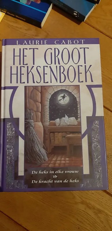 Het Groot Heksenboek - Laurie Cabot , Jean Mills Koop Vandaag