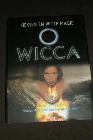 Wicca -  Heksen en witte magie - Lucy Summers Dagaanbieding