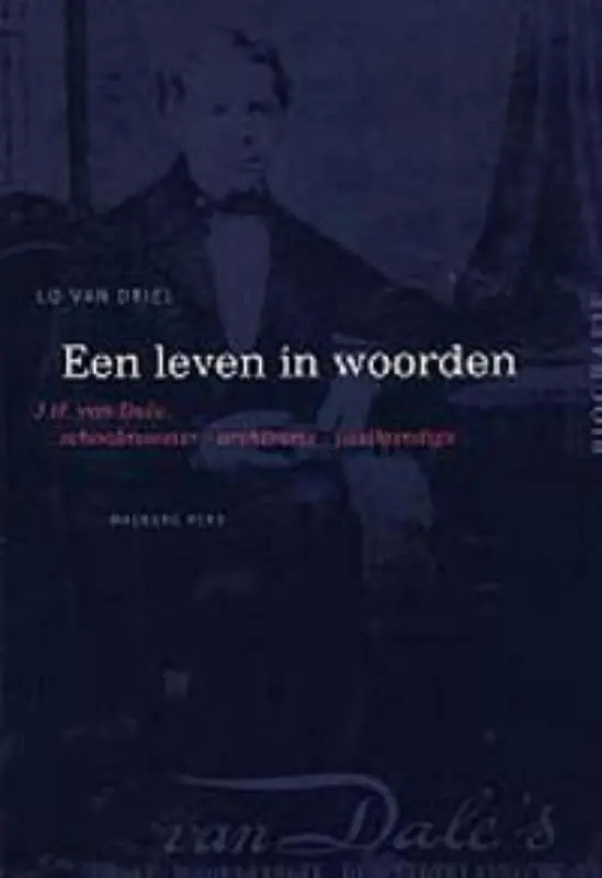 Populair Een leven in woorden - Lo van Driel