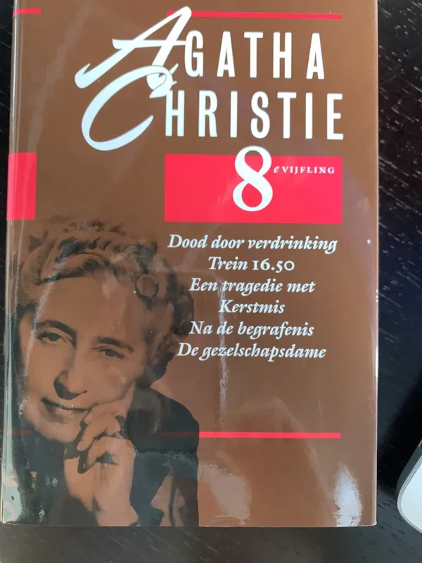 8e vijfling - Agatha Christie Premium